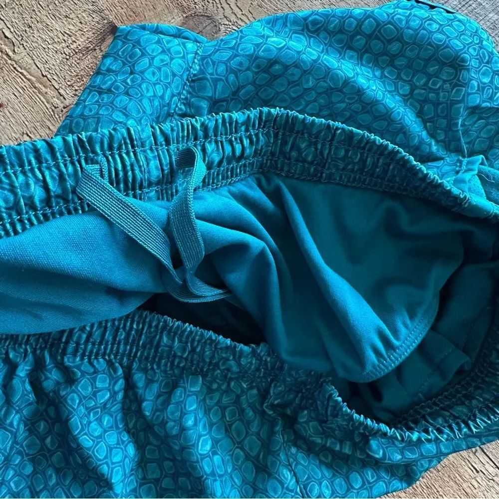 Girl’s Teal Athletic Shorts Nike Girl’s size large